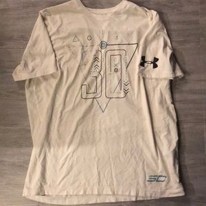 Men’s size XL under armor S. curry graphic shirt